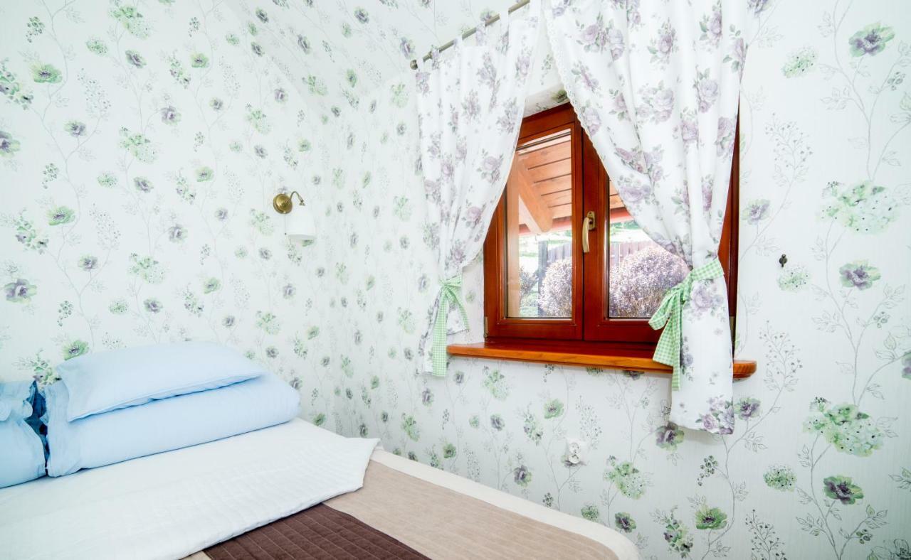 Apartamenty Romanowka Raszow Bagian luar foto