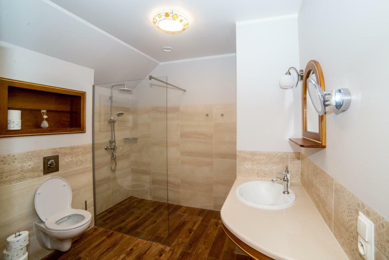 Apartamenty Romanowka Raszow Bagian luar foto